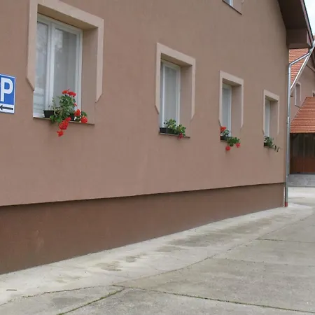 ízisz Apartamento Matraterenye