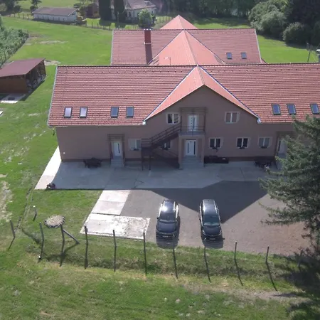 Apartment Izisz Matraterenye