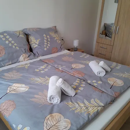 ízisz Apartman *