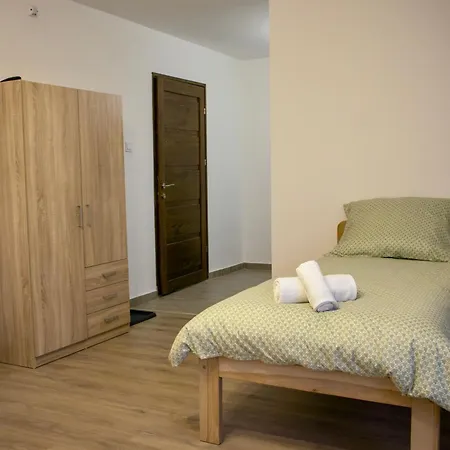 Izisz * Matraterenye