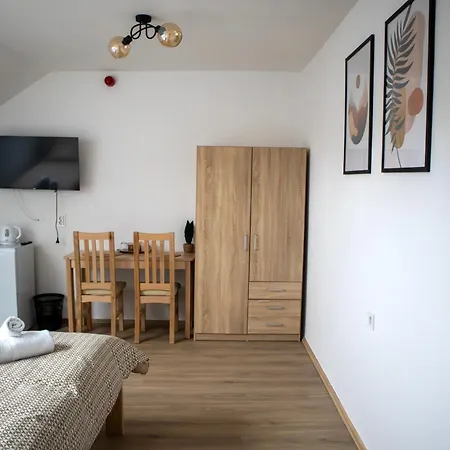 Apartman ízisz *